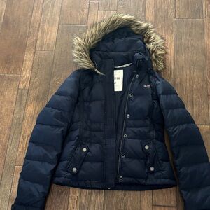 Hollister Women's Dark Blue Puffer Coat with Faux Fur Trim